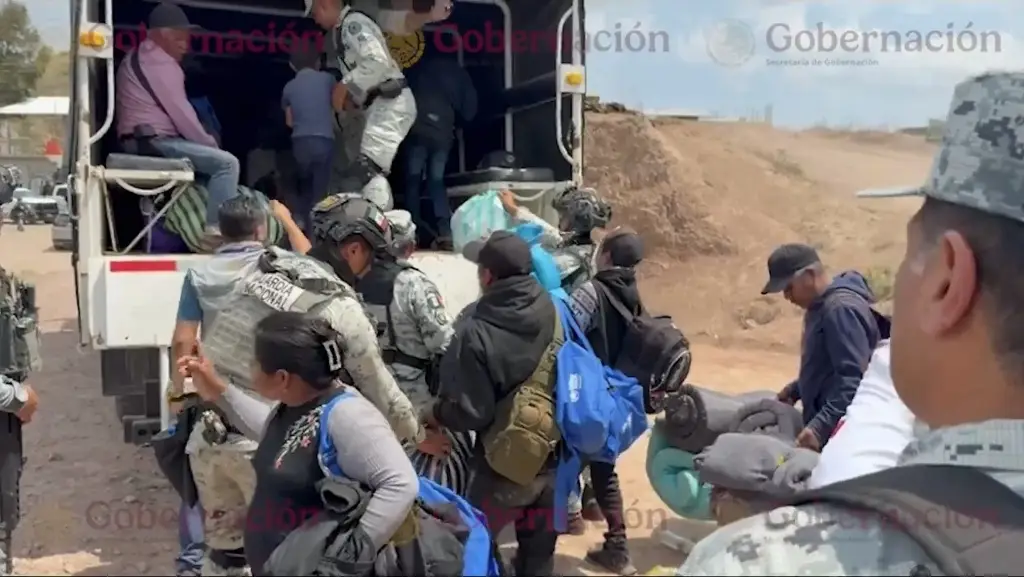 Familias desplazadas por violencia en Chilapa, Guerrero, regresan a sus casas: Segob