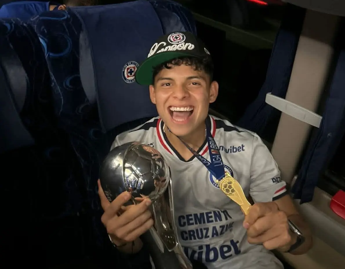 Veracruzano Rogelio González se corona campeón con Cruz Azul