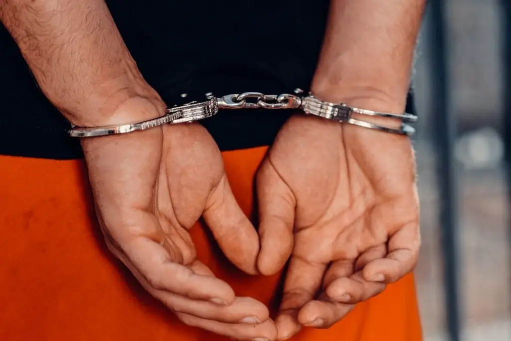 Paramédico reporta hallazgo de bebé abandonado; era su propio hijo