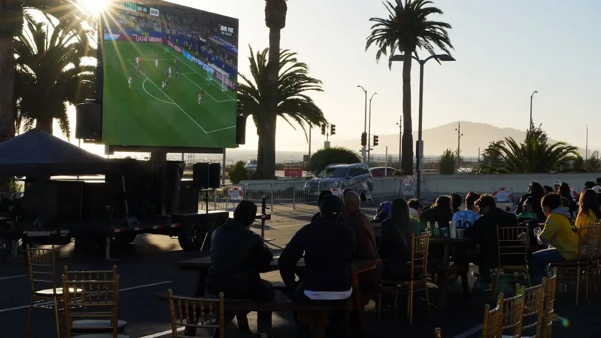 Muere una persona en tiroteo en una “fan zone” del Mundial de Futbol en California, EU