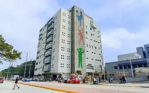 Nahle ordena revisar Hospital Infantil tras quejas por alimentos