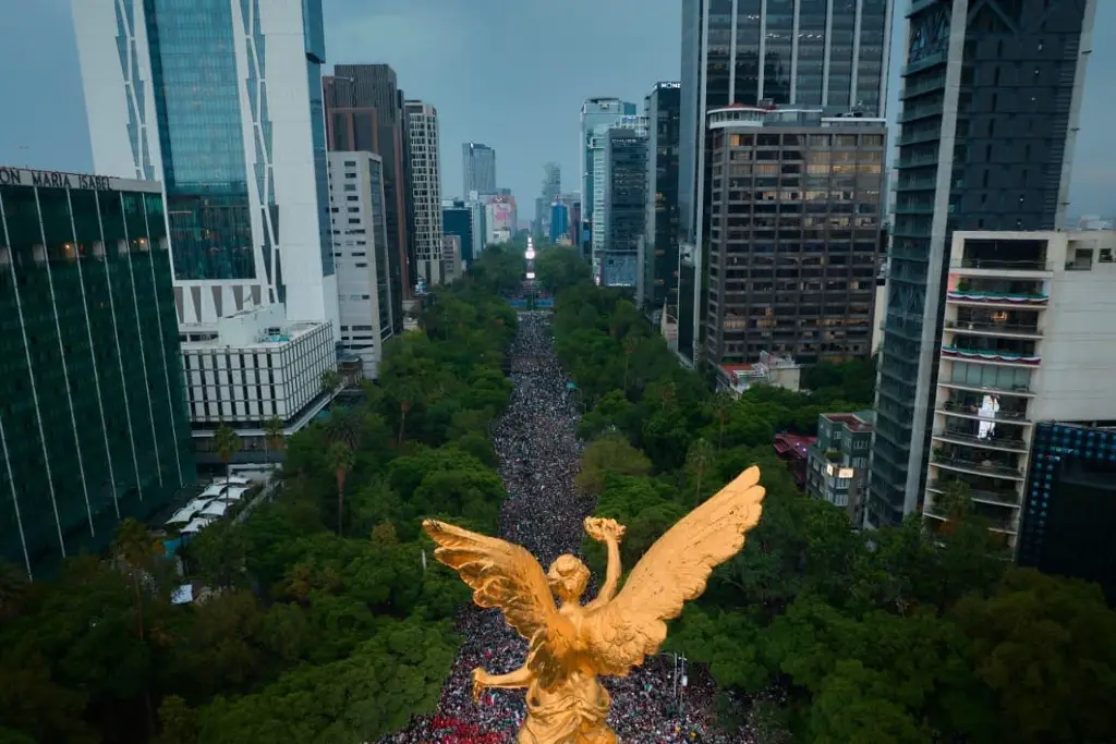 Un millon celebran triunfo de México en CdMx