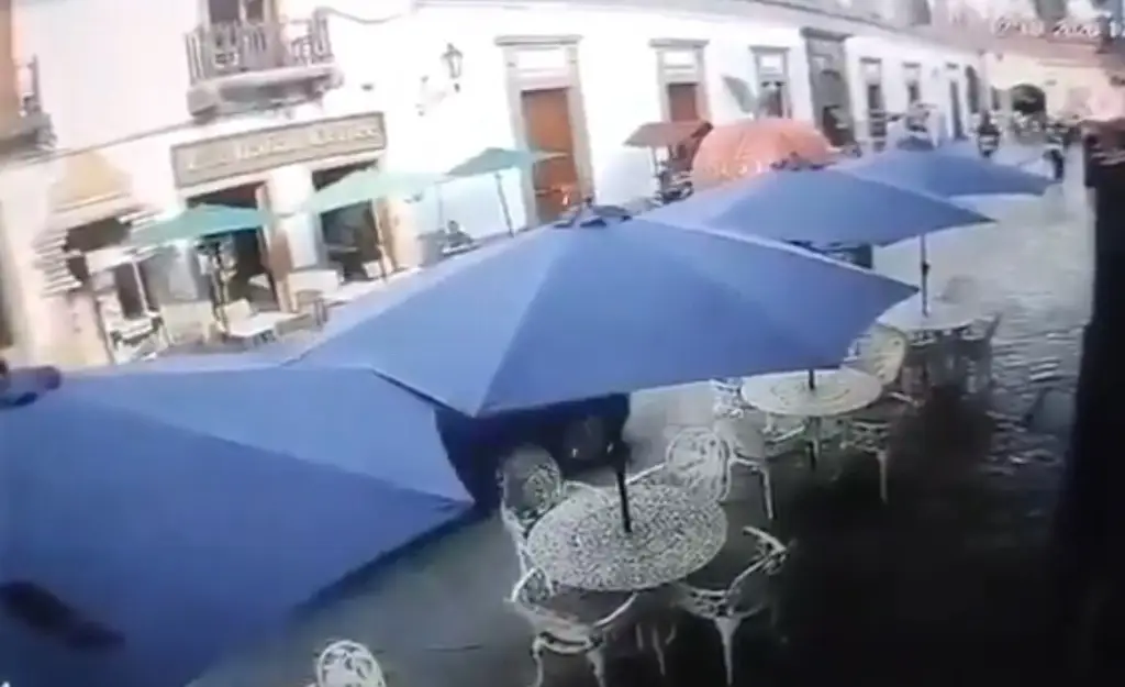 ‘Ebrio’ atropella a 20 asistentes a la Feria de la Manzana en Zacatlán