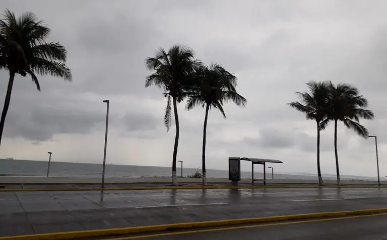 Lluvias y tormentas aisladas; para este martes seguirá el calor en Veracruz