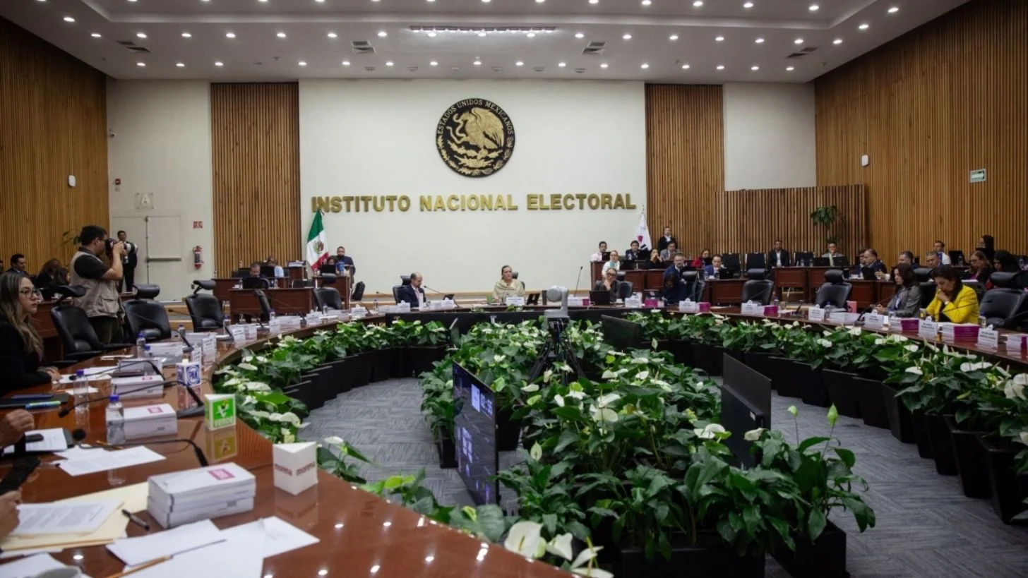 Cuestiona Sheinbaum presupuesto del INE para elecciones de 2027