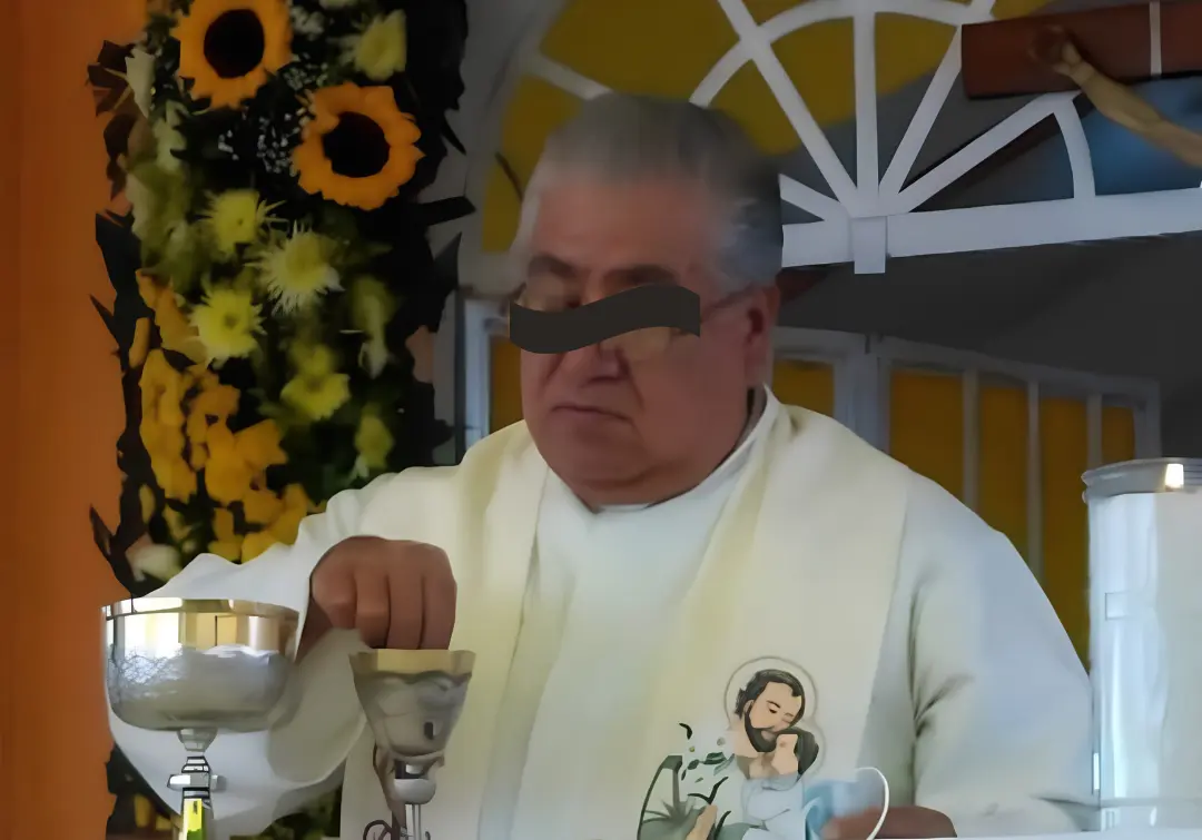 “Me violó y dijo que Dios así lo quería”: Fernando denuncia a cura de Veracruz