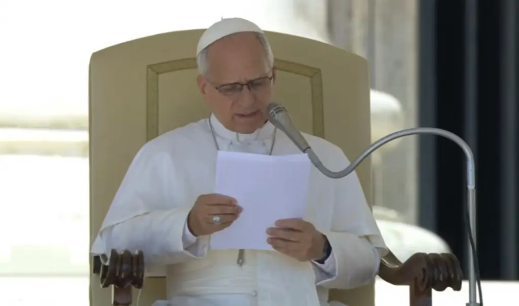 Papa pide no dejar decisiones humanas en manos de algoritmos