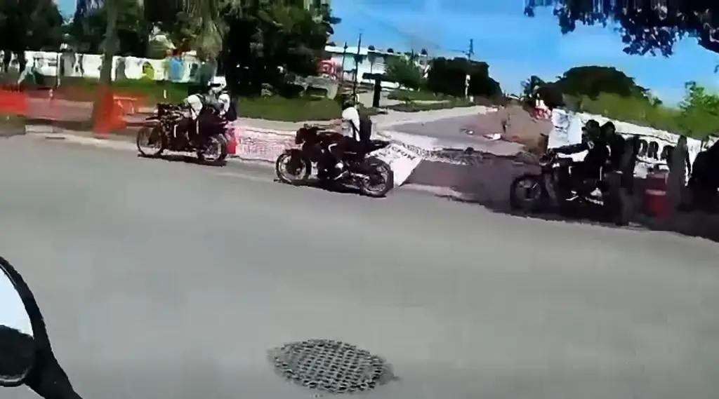 “Caballo, caballo”: gritaba estudiante del Cetis 15 tras accidentarse en su moto en Veracruz