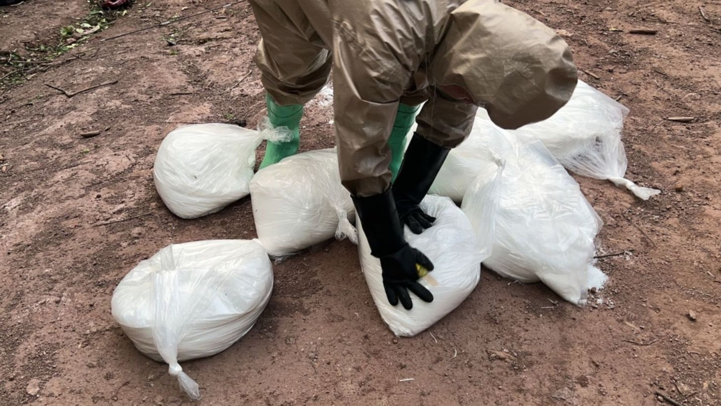 Desmantelan mega laboratorio en Sinaloa; aseguran más de 16 toneladas de metanfetamina