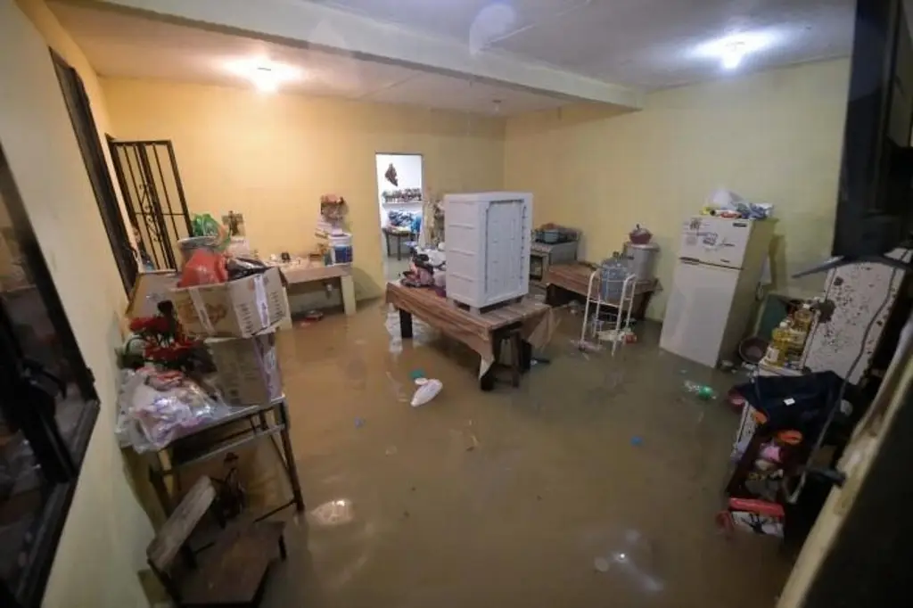 Damnificados por lluvias en Xalapa podrían ser reubicados: Nahle