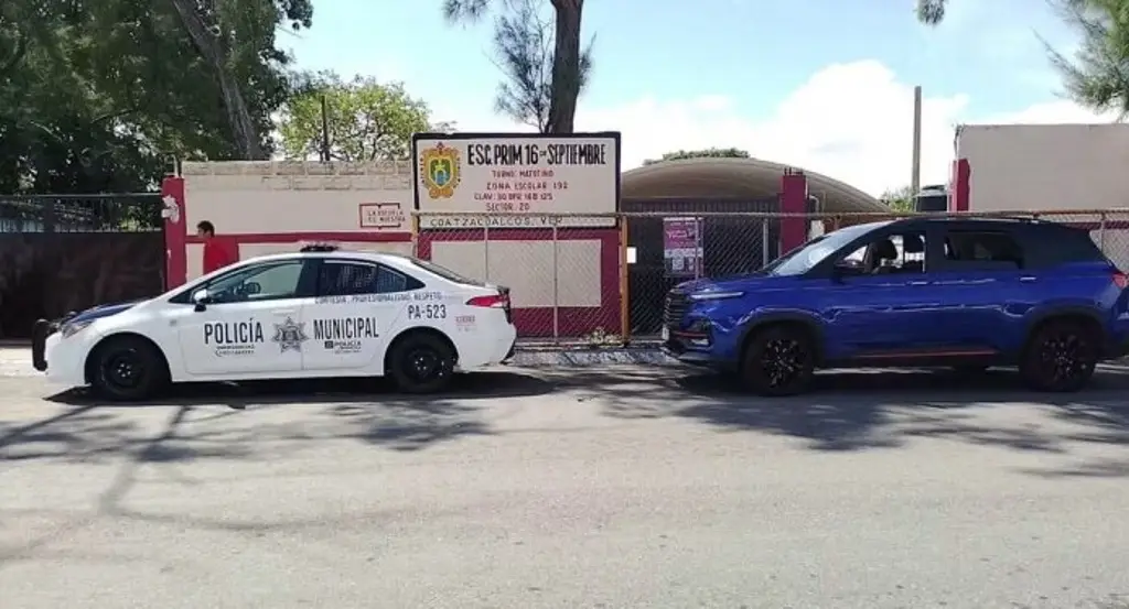Pánico al sur de Veracruz, sujeto entra con arco y flechas a primaria