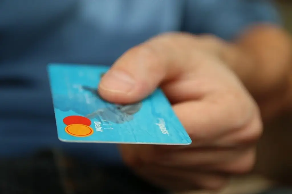 Veracruz: alertan por tarjetas de crédito que prometen ser gratis, pero generan cargos