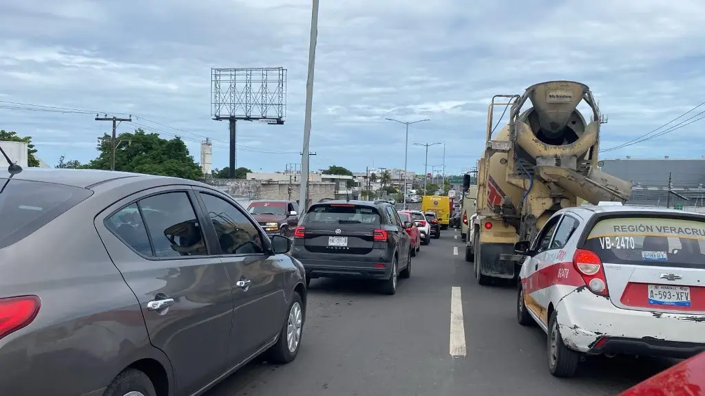Paro de transportistas en Veracruz será indefinido; exigen seguridad y mejores carreteras: CANACAR